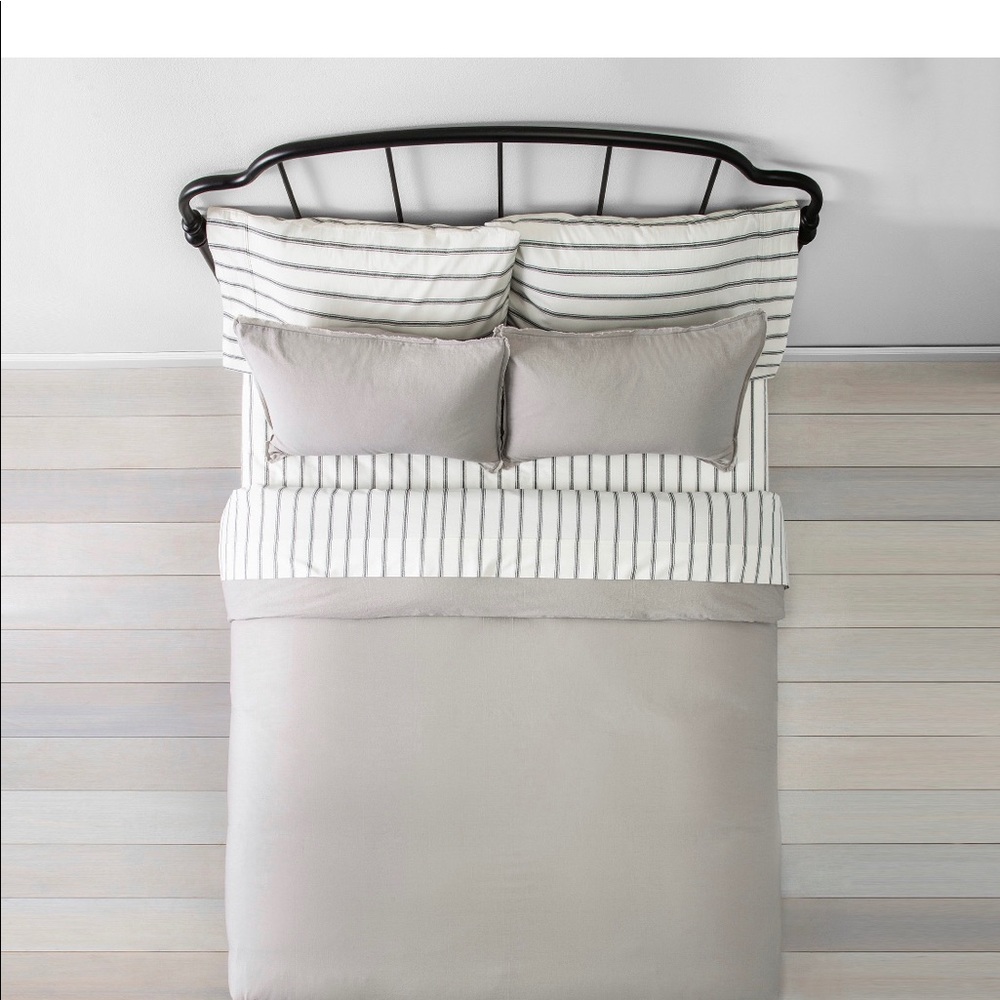 Hearth & Hand with Magnolia King Comforter